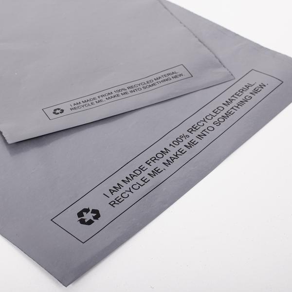 Poštovní recyklovaná plastová obálka s klopou  38.1x45.7cm